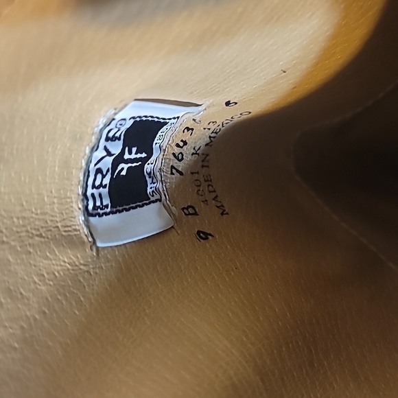 FRYE Boots Riding Boots. - Picture 5 of 11